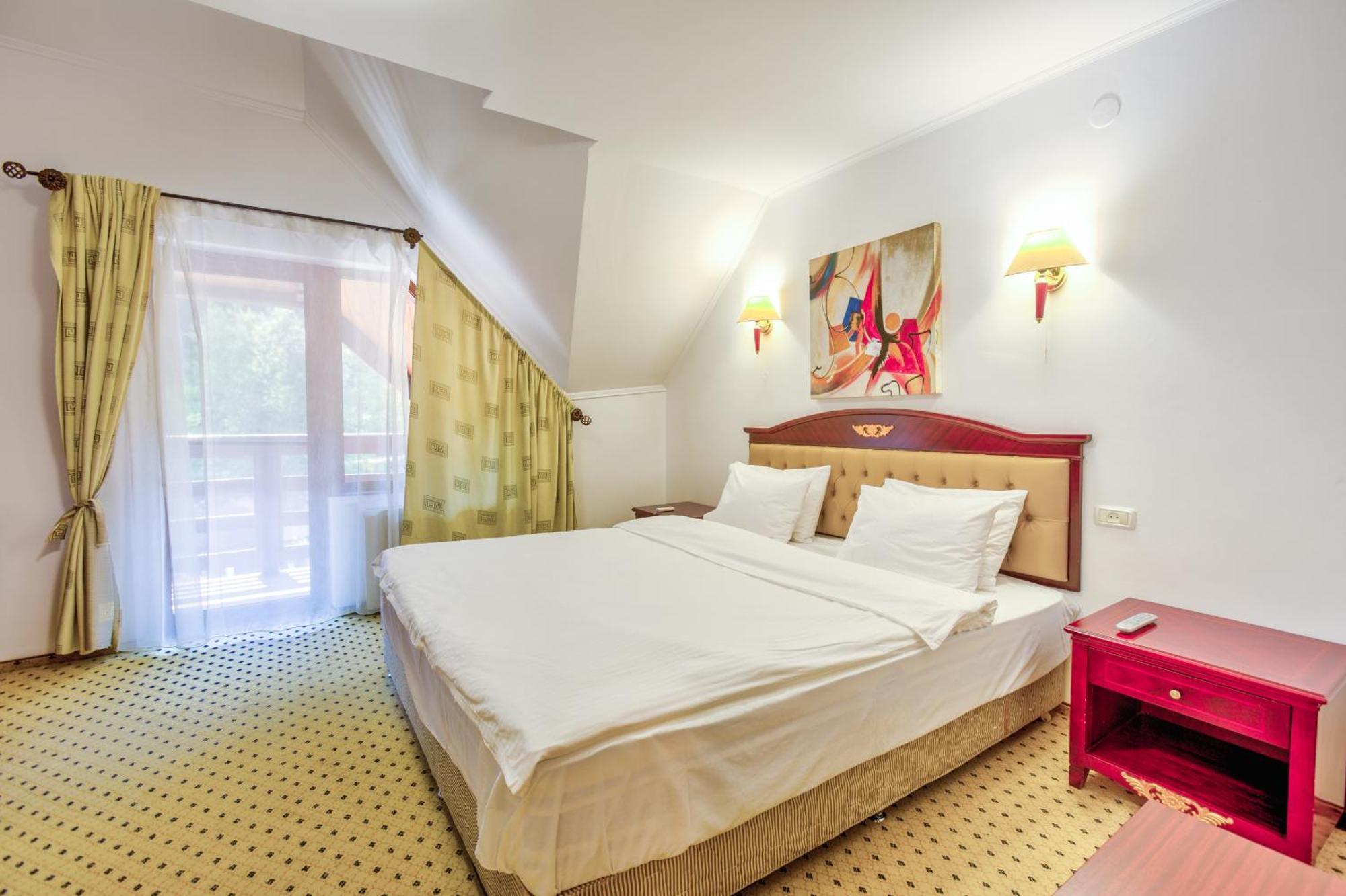 Q Resort And Spa Sacele Exterior photo